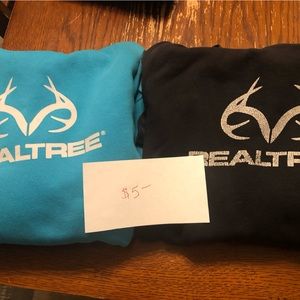 3 woman RealTree hoodies 1 armour